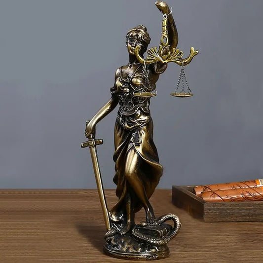 Imitation Copper Sculpture Of The Goddess Of Justice Classroom Desk Resin Ornaments Statue Of The Goddess Of Justice For Teacher
