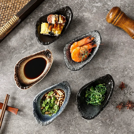 1pc New Creative Sauce Dishes Sushi Plate Japanese Style Ceramic Barbecue Dipping Dishes Fruit Dessert Plates Kitchen Tableware