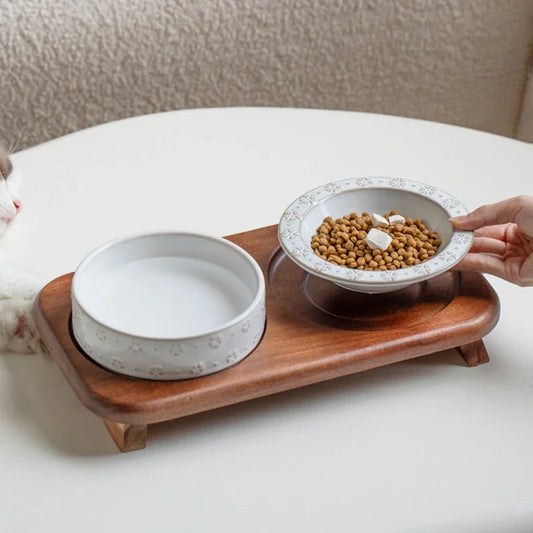 Vintage Embossed Ceramic Pet Bowls with Solid Acacia Wood Stand – Non-Slip Dual Food and Water Dish Set for Cats and Small Dogs