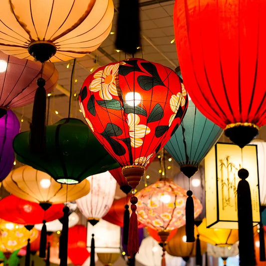 Retro Chinese Fabric Lantern Tea Room Restaurant Japanese Vietnam Lantern Party Festival New Year Decor Hanging Palace Lamp