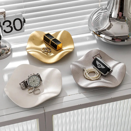 Irregular flower special-shaped jewelry storage plate jewelry display plate electroplated light luxury ceramic pendulum plate