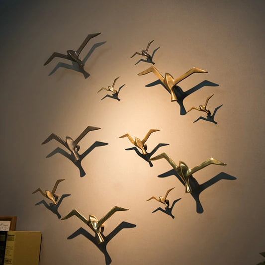 Luxury Pure Copper Seagull Statue Wall Hanging Metal Bird Sculpture Ornament Retro Office Cafe Wall Decoration Home Decor Gift
