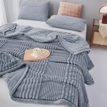 Ribbed Bed Blanket Throw Blanket Lightweight Velvet Super Soft Premium Flannel Fleece Blanket All Season Use
