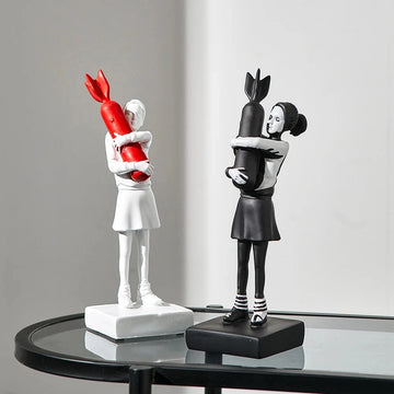 New Banksy Hugging Bomb Girl Resin Statue Sculpture Home Decoration Hugger Hugging Peace Bomb Girl Accessories Living Room Decor