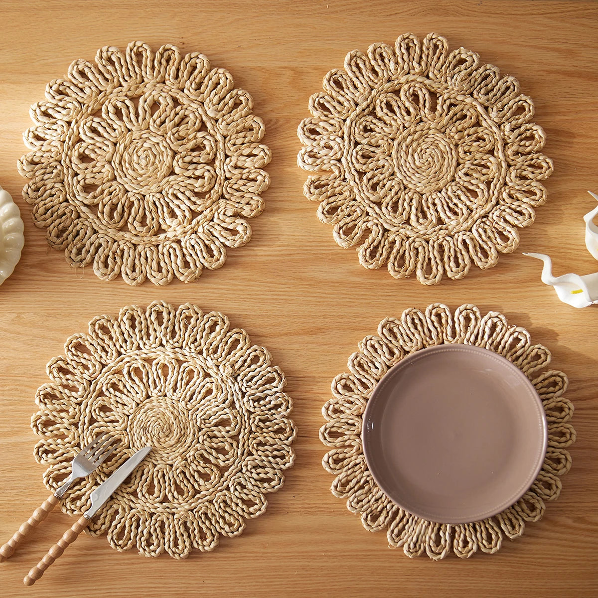 Macrame Table Decor Handmade Boho Placemats Set Natural Corn Cusk Straw Woven Combination Table Mats for Dining Table Kitchen