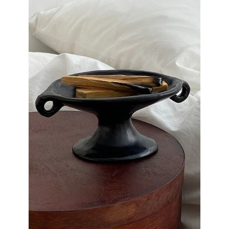 Creative Retro Tall Ceramic Storage Plate Handmade Double -ear Decoration French Niche Alien Disk Tibetan Jewelry Dish Frutero